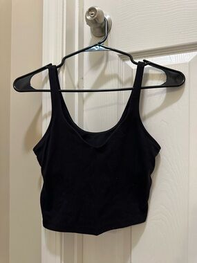 Black Lululemon Women's Scoop Neck Crop Tank Top